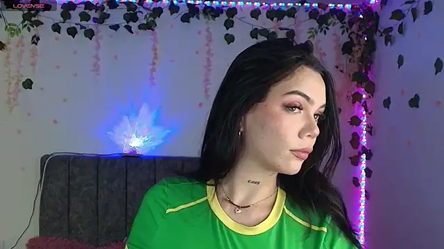 Snapshot of andraa_rossee chatting on 14, 6, 2026 andraa rossee online show from 14, 6, 2026