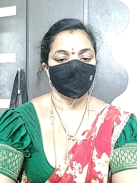 Snapshot of Leela_555 chatting on 19, 6, 2026 Leela 555 online show from 19, 6, 2026