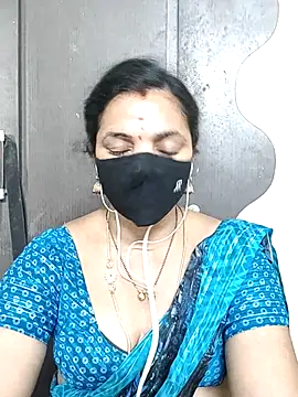 Snapshot of Leela_555 chatting on 24, 6, 2026 Leela 555 online show from 24, 6, 2026