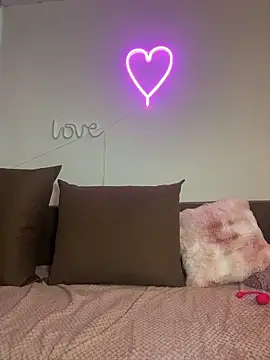 Snapshot of Sabrinee_xx_divine chatting on 29, 6, 2026 Sabrinee xx divine online show from 29, 6, 2026