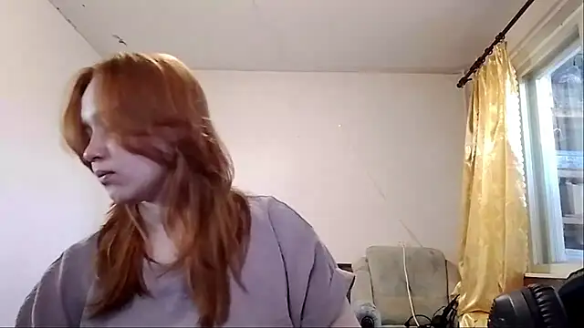 Snapshot of PolyaMilk chatting on 7, 6, 2026 PolyaMilk online show from 7, 6, 2026