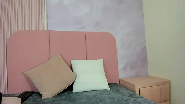 Rosa Aura online show from 17, 6, 2026