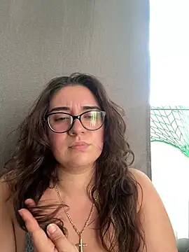 CurvyyMomy online show from 24, 7, 2026