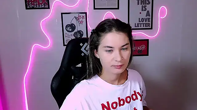 Snapshot of AlisaFrost chatting on 27, 5, 2026 AlisaFrost online show from 27, 5, 2026
