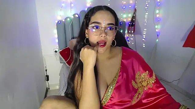 Snapshot of farah_samira chatting on 23, 6, 2026 farah samira online show from 23, 6, 2026