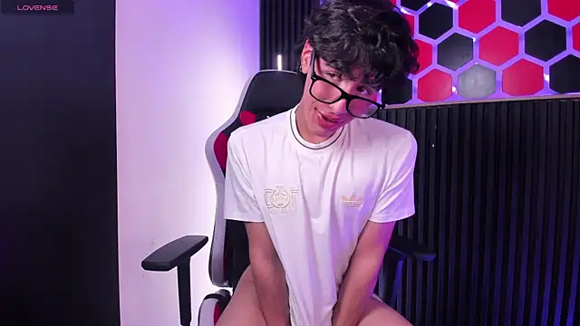 SantyFoxxs online show from 25, 6, 2026