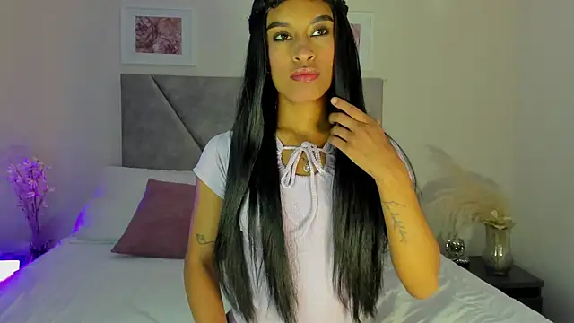 Snapshot of NicoleeJoness chatting on 4, 7, 2026 NicoleeJoness online show from 4, 7, 2026