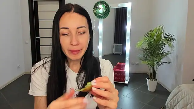 BouncySweety online show from 7, 12, 2024