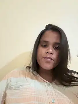Snapshot of varsha_00 chatting on 31, 5, 2026 varsha 00 online show from 31, 5, 2026
