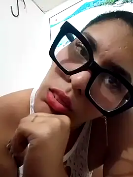 Snapshot of Denise_khan chatting on 28, 5, 2026 Denise khan online show from 28, 5, 2026