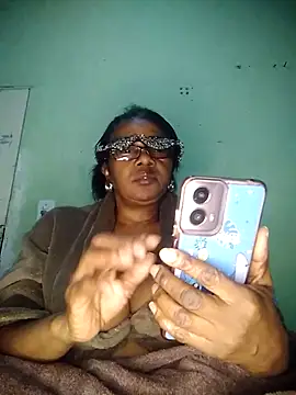 Snapshot of zeebighips chatting on 5, 6, 2026 zeebighips online show from 5, 6, 2026