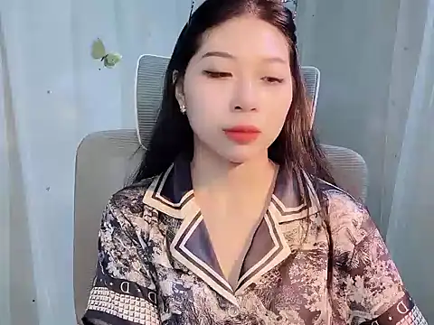 Snapshot of -Naomii_ chatting on 23, 6, 2026 -Naomii online show from 23, 6, 2026