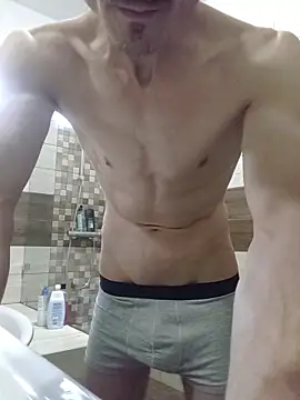 Snapshot of Nakedfanboy chatting on 9, 6, 2026 Nakedfanboy online show from 9, 6, 2026