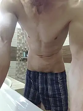 Snapshot of Nakedfanboy chatting on 17, 6, 2026 Nakedfanboy online show from 17, 6, 2026