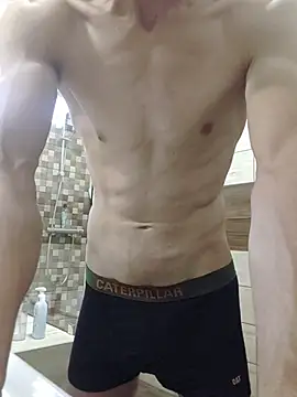 Snapshot of Nakedfanboy chatting on 24, 6, 2026 Nakedfanboy online show from 24, 6, 2026