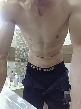 Snapshot of Nakedfanboy chatting on 25, 6, 2026 Nakedfanboy online show from 25, 6, 2026