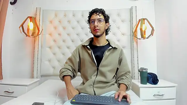 Snapshot of LEO_SANZ66 chatting on 13, 6, 2026 LEO SANZ66 online show from 13, 6, 2026