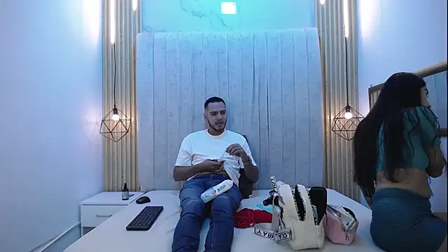 CarolinaySebas online show from 8, 6, 2026