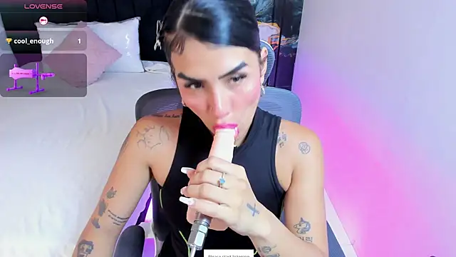 Snapshot of Alanna_Wild chatting on 29, 6, 2026 Alanna Wild online show from 29, 6, 2026