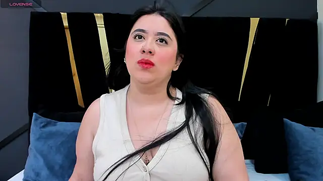 Snapshot of maite_graay chatting on 11, 6, 2026 maite graay online show from 11, 6, 2026