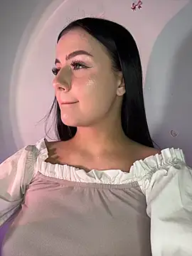 QueenL0la online show from 12, 6, 2026