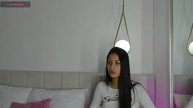 Snapshot of Gaby_Moonn chatting on 10, 6, 2026 Gaby Moonn online show from 10, 6, 2026