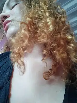 Snapshot of RoouseSiren chatting on 1, 6, 2026 RoouseSiren online show from 1, 6, 2026
