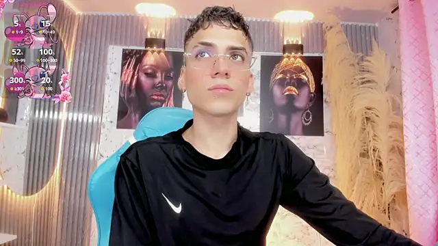 latino boyy  online show from 27, 5, 2026