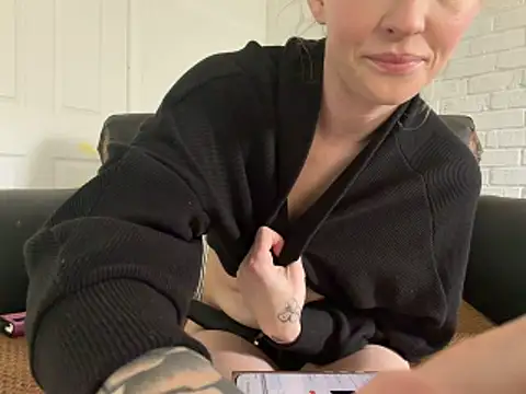 Snapshot of cherrythepie chatting on 6, 6, 2026 cherrythepie online show from 6, 6, 2026