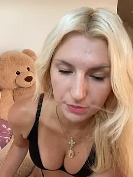 MimiLliiyy online show from 11, 7, 2026
