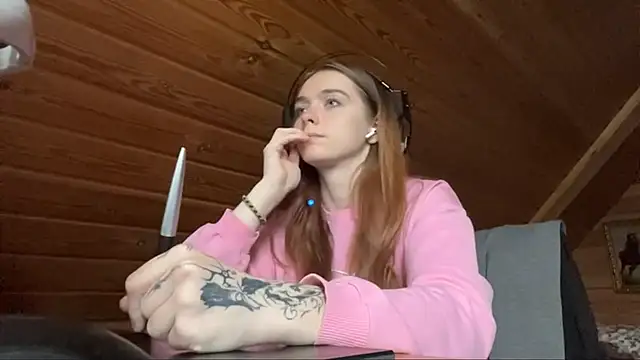 Snapshot of MariaLake chatting on 21, 6, 2026 MariaLake online show from 21, 6, 2026