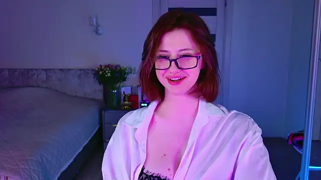Snapshot of AvaCade chatting on 6, 7, 2026 AvaCade online show from 6, 7, 2026
