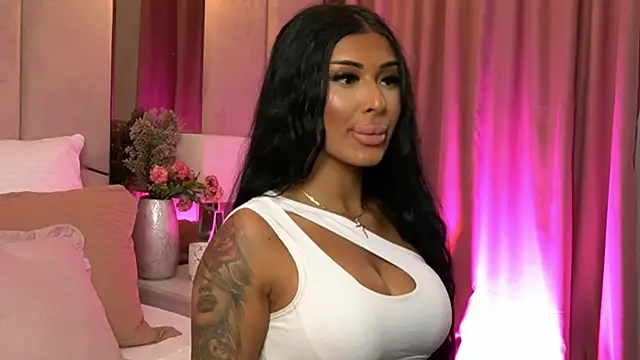 LaylaVixenn online show from 26, 6, 2026