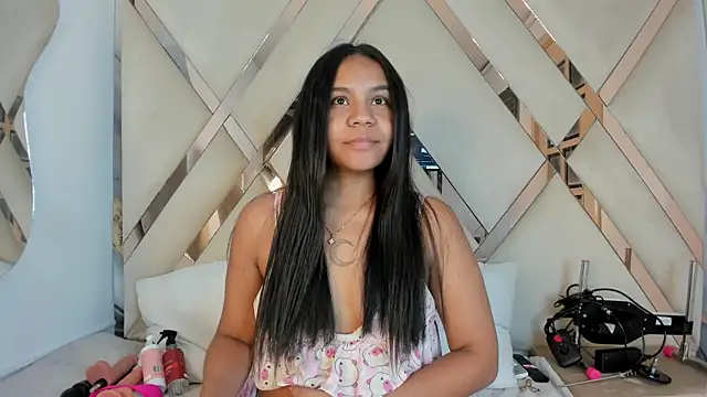 Snapshot of Chloe_ht chatting on 20, 6, 2026 Chloe ht online show from 20, 6, 2026