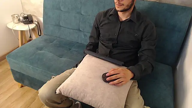 Snapshot of kreyiko_ chatting on 29, 5, 2026 kreyiko online show from 29, 5, 2026