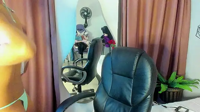 Snapshot of miafox__ chatting on 2, 7, 2026 miafox online show from 2, 7, 2026
