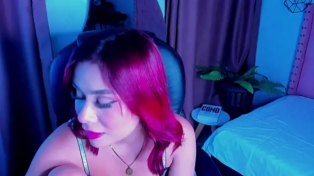 Snapshot of miafox__ chatting on 3, 7, 2026 miafox online show from 3, 7, 2026