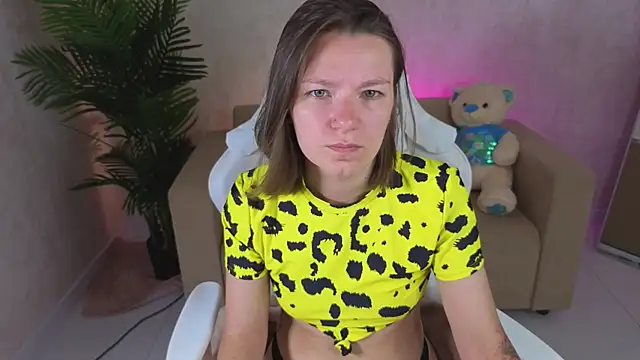 Snapshot of kira_hatti chatting on 4, 7, 2026 kira hatti online show from 4, 7, 2026