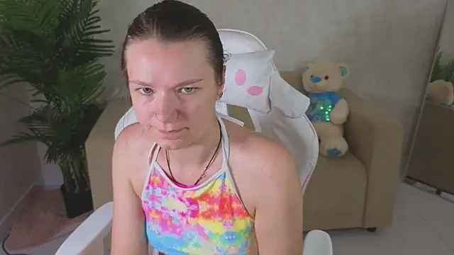 Snapshot of kira_hatti chatting on 7, 7, 2026 kira hatti online show from 7, 7, 2026