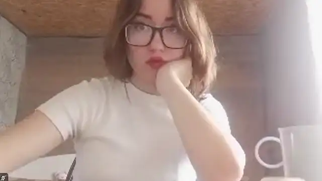 OliviaMoment online show from 29, 6, 2026