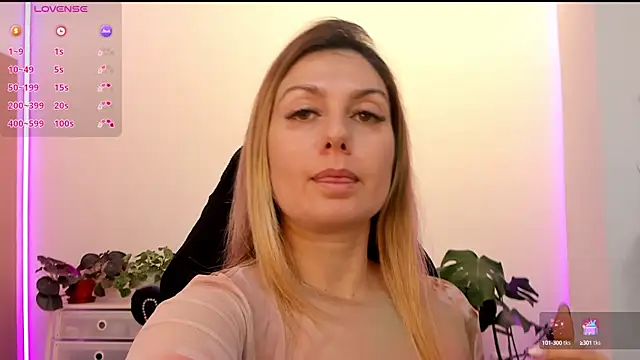 LindaWhite  online show from 12, 12, 2024