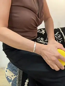 Snapshot of honghong_mother chatting on 16, 7, 2026 honghong mother online show from 16, 7, 2026