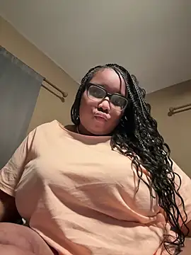 Snapshot of layitinme chatting on 8, 6, 2026 layitinme online show from 8, 6, 2026