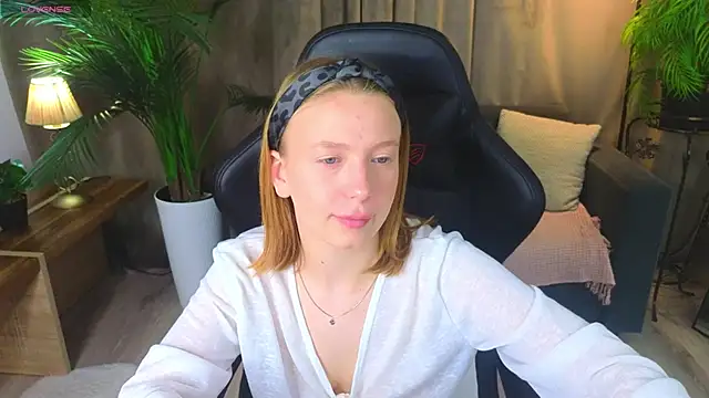 BeatriceLoven online show from 12, 6, 2026