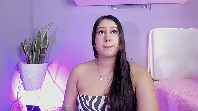 Snapshot of Allison_Peach chatting on 19, 6, 2026 Allison Peach online show from 19, 6, 2026