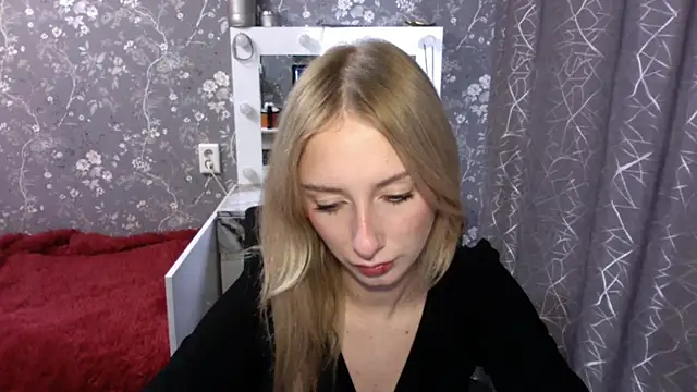 Snapshot of JennaLomeri chatting on 18, 6, 2026 JennaLomeri online show from 18, 6, 2026