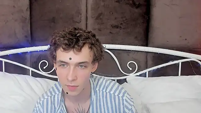 Snapshot of Jacob_Davidson chatting on 5, 6, 2026 Jacob Davidson online show from 5, 6, 2026