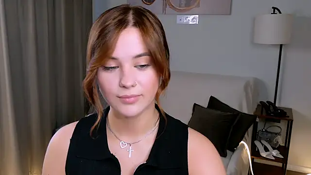 Snapshot of MurielGray chatting on 13, 6, 2026 MurielGray online show from 13, 6, 2026