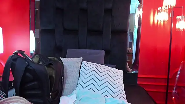 Snapshot of amberhanks chatting on 23, 6, 2026 amberhanks online show from 23, 6, 2026