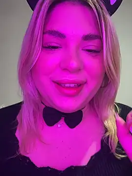 cutestsnoww online show from 3, 6, 2026